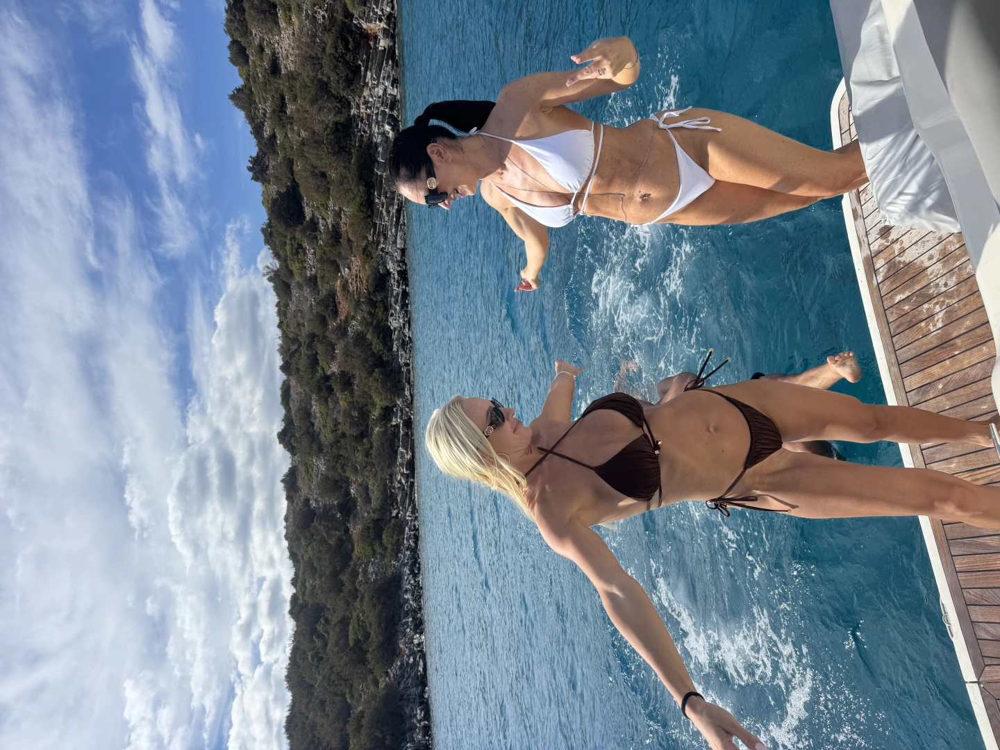 Sea Ray Sea Ray 410 Sundancer między profesjonalistami a osobami prywatnymi w Agios Nikolaos