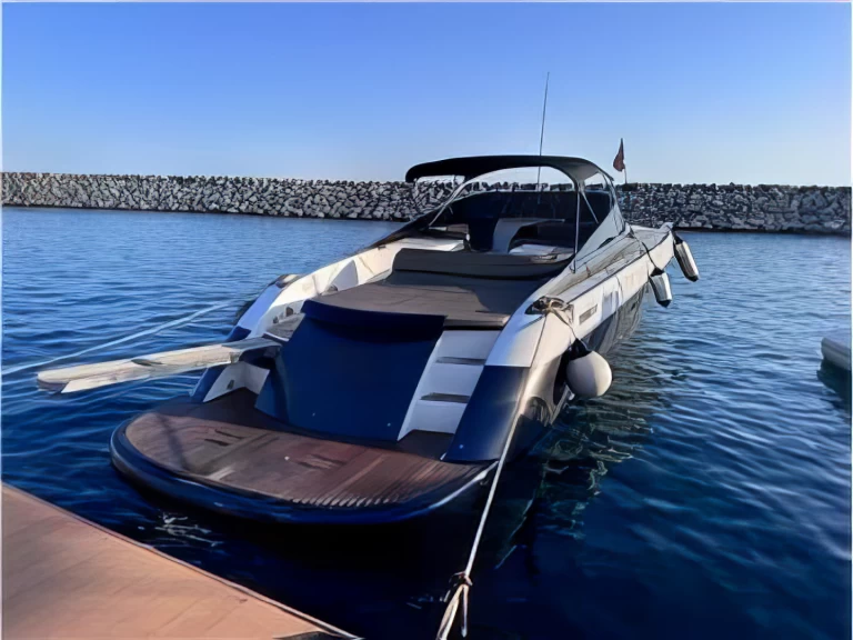 Motorówka do wynajmu w Salerno w najlepszej cenie