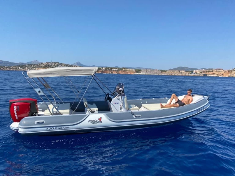 Wynajem łodzi MV Marine 770 w El Toro na SamBoat 