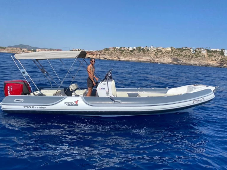 Wynajmij Łódż półsztywna z lub bez skippera MV Marine w El Toro