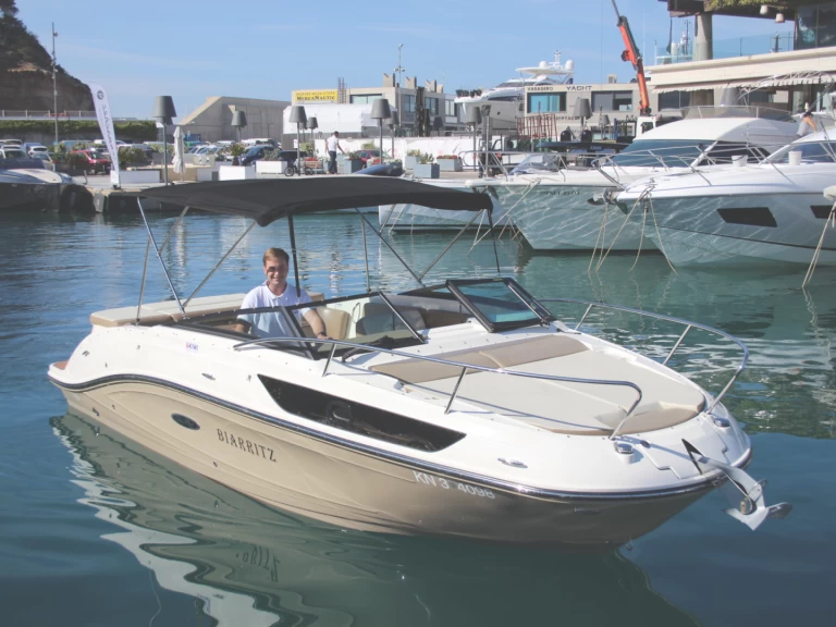 Wynajem Motorówka w El Toro - Sea Ray 230 SSE