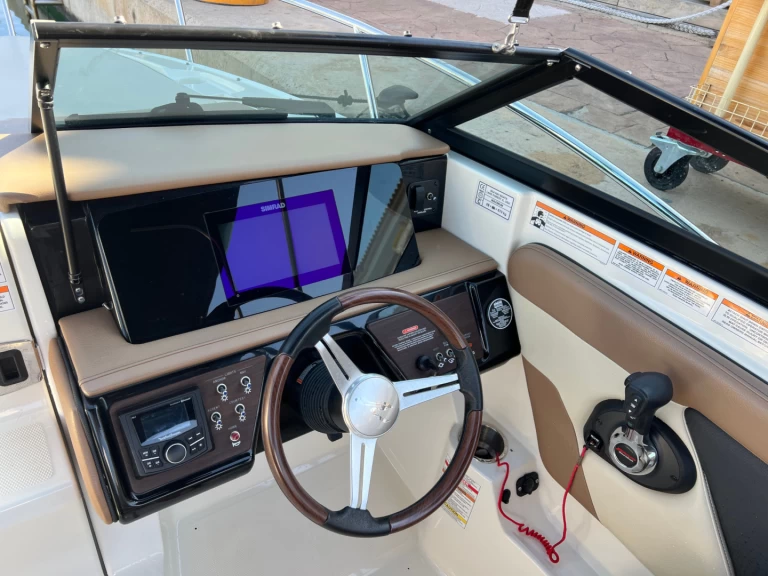 Wynajmij Motorówka z lub bez skippera Sea Ray w El Toro