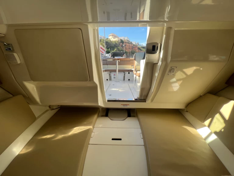 Motorówka do wynajmu w El Toro w najlepszej cenie