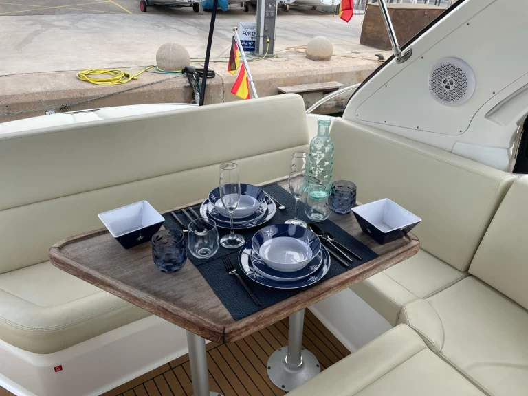 Wynajem Motorówka Bavaria z patentem 