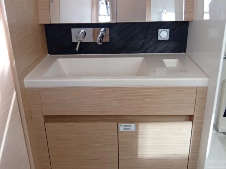 Wynajem Żaglowiec Hanse z patentem 