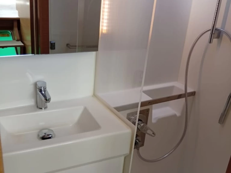 Excess Excess 11 między profesjonalistami a osobami prywatnymi w Gouvia