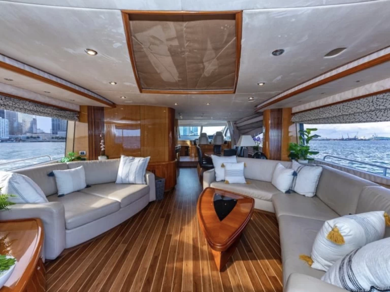 Wynajem łodzi Miami Beach tanio Manhattan 80