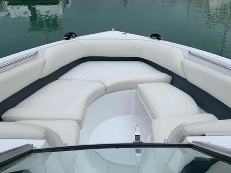 Wynajem łodzi El Toro tanio R5