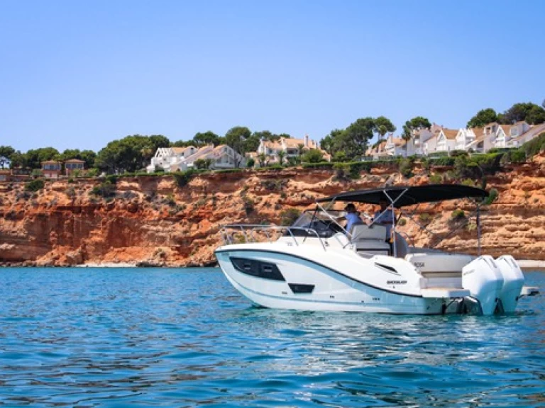 Wynajem łodzi El Toro tanio 875 Sundeck