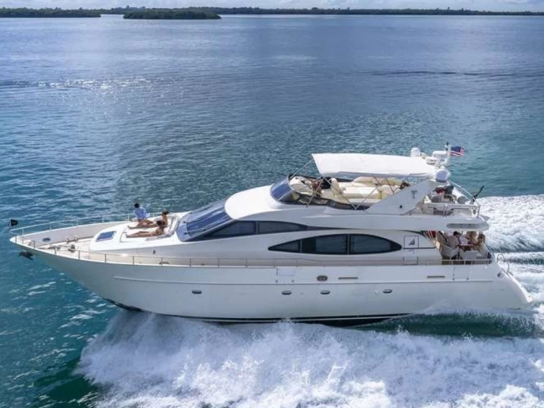 Wynajmij Azimut Azimut 70 w Miami Beach