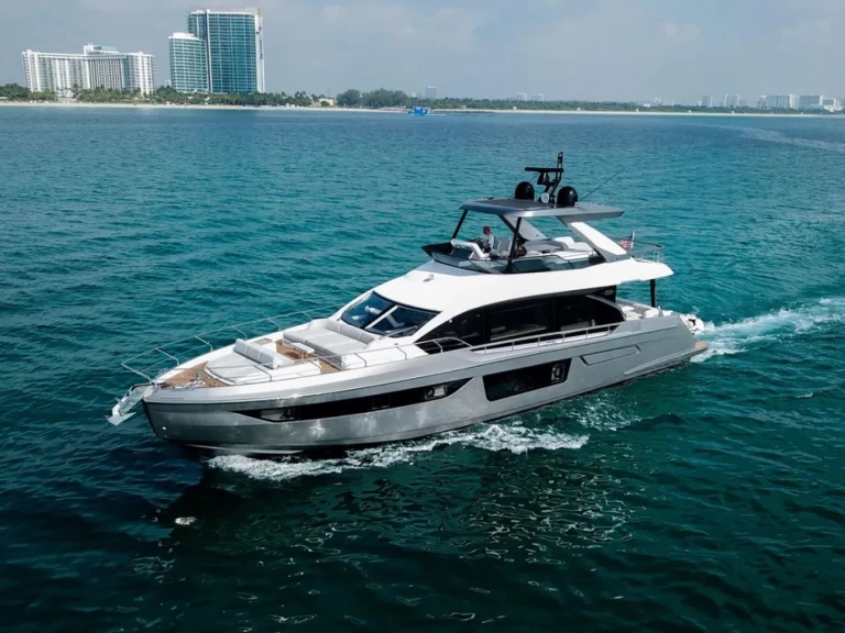 Wynajem Luksusowy jacht w Miami - Azimut Azimut 68 Fly