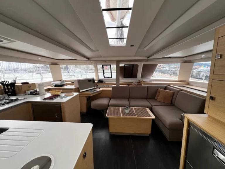 Wynajem łodzi Fountaine Pajot Astrea 42 w Lefkáda na SamBoat 