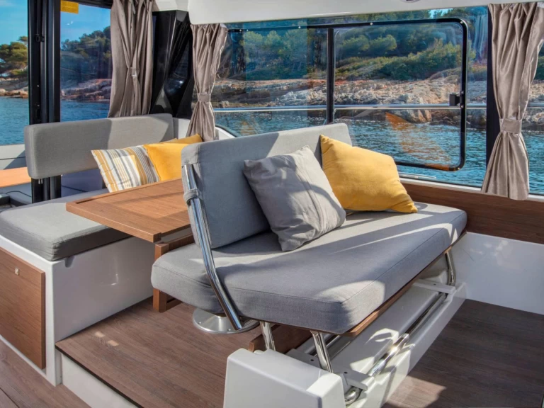 Motorówka do wynajmu w Phường Hiệp Bình Phước w najlepszej cenie