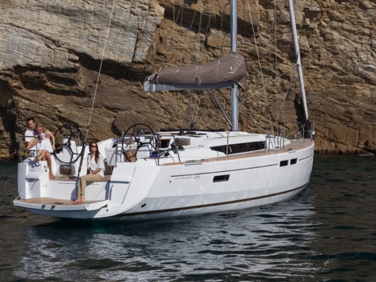 Wynajem łodzi Benítses tanio Sun Odyssey 479