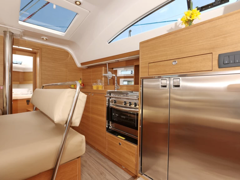 Żaglowiec do wynajmu w Trogir w najlepszej cenie