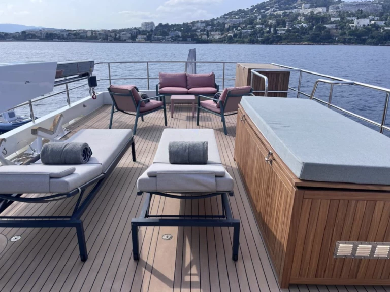 Wynajmij Ocean Yachts Ocea 108 w Bas du Fort