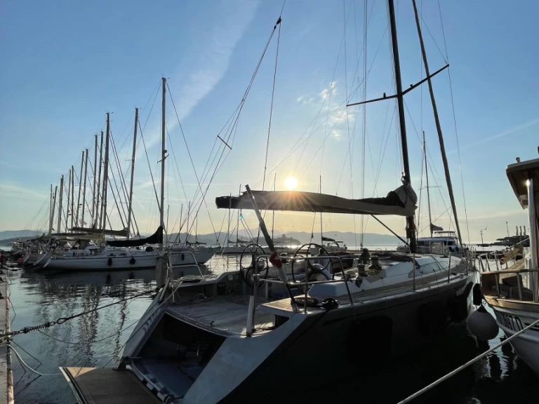 Gieffe GIEFFE 53 r między profesjonalistami a osobami prywatnymi w Punta Ala