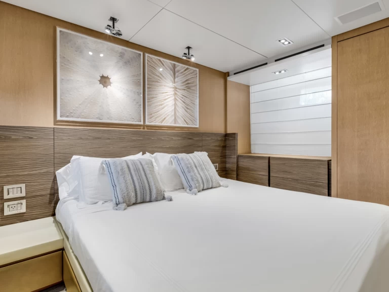 Wynajem Luksusowy jacht San Lorenzo z patentem 