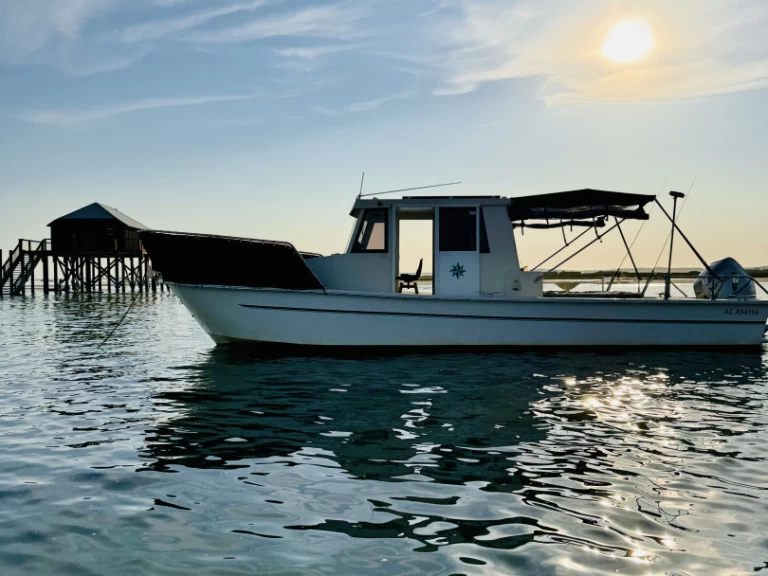 Motorówka do wynajmu w Francja w najlepszej cenie