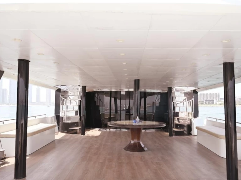 Wynajmij Luksusowy jacht z lub bez skippera Ocean Yachts w Dubai Marina