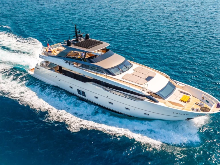 San Lorenzo PRIMUS między profesjonalistami a osobami prywatnymi w Donji Seget