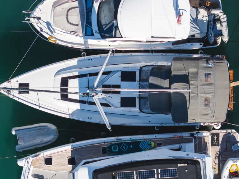 Bénéteau Oceanis 51.1 między profesjonalistami a osobami prywatnymi w Lefkáda