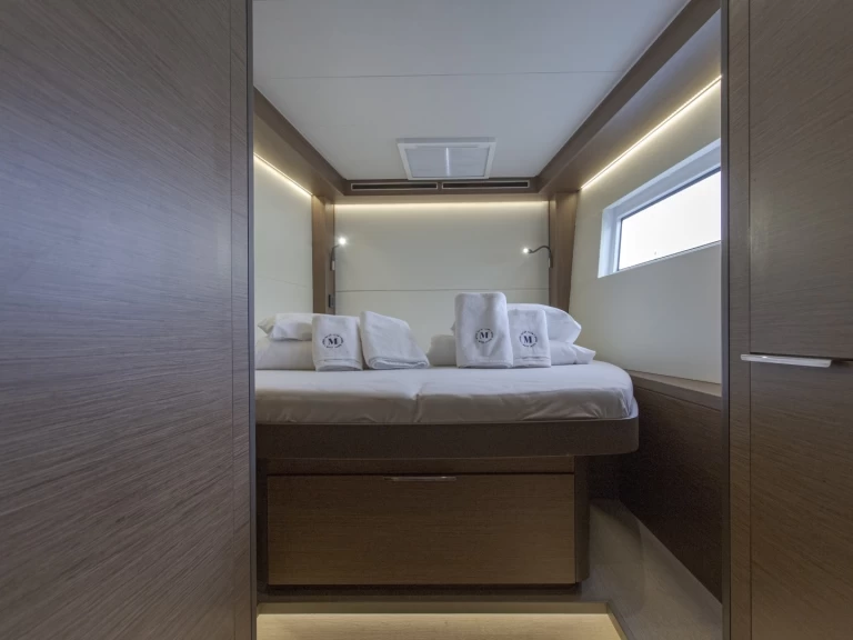 Katamaran do wynajmu w Trogir w najlepszej cenie