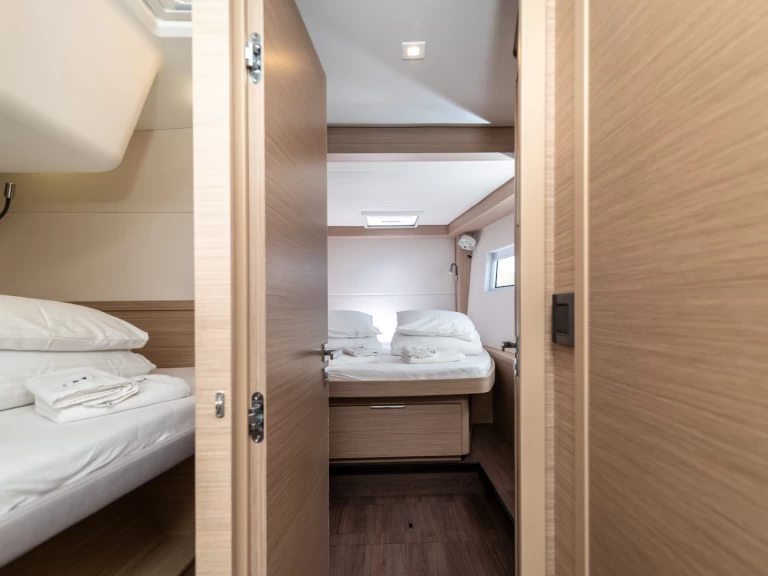 Katamaran do wynajmu w Donji Seget w najlepszej cenie