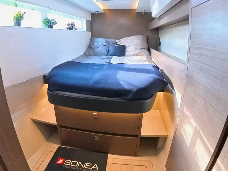 Wynajem Katamaran Leopard Catamarans / Robertson & Caine z patentem 