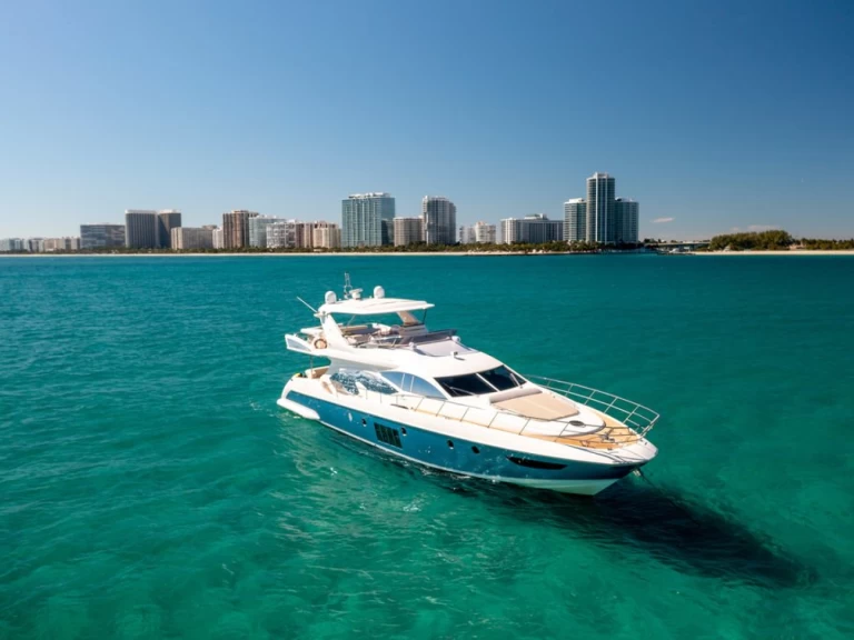 Azimut Azimut 70 między profesjonalistami a osobami prywatnymi w Miami Beach