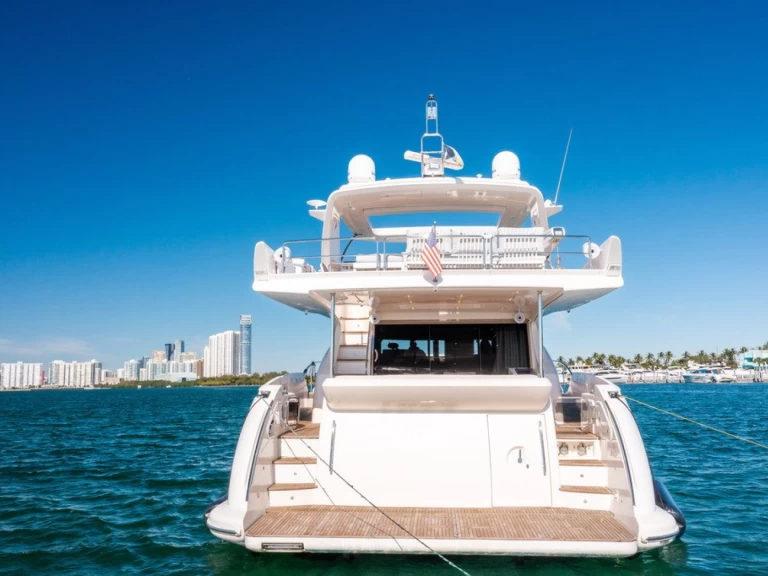 Wynajmij Azimut Azimut 70 w Miami Beach