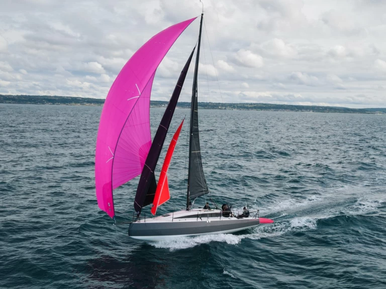 Żaglowiec do wynajmu w La Trinité-sur-Mer w najlepszej cenie