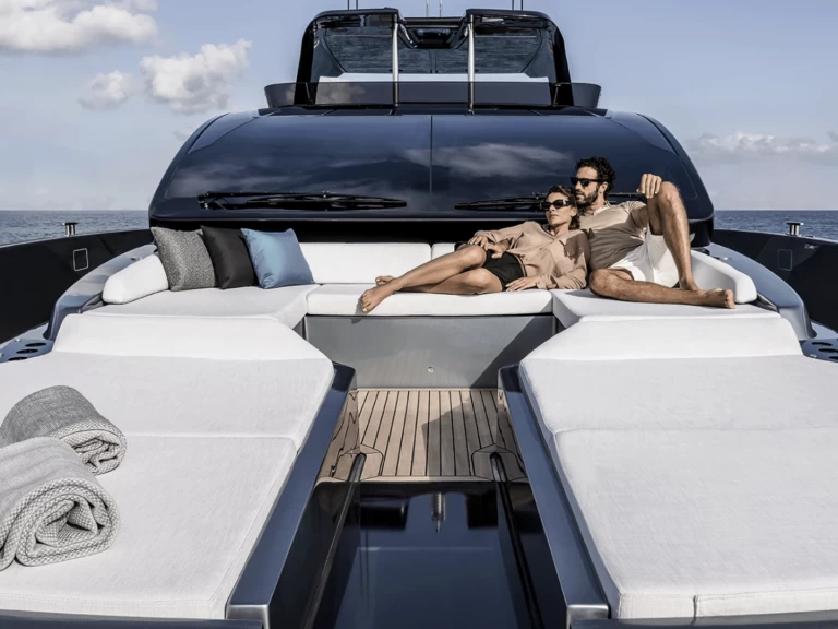 Luksusowy jacht do wynajmu w Dubai Marina w najlepszej cenie