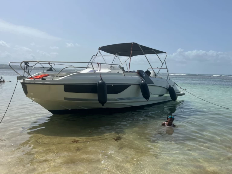 Wynajmij Bénéteau Flyer 7.7 SPACEdeck w Pointe-à-Pitre