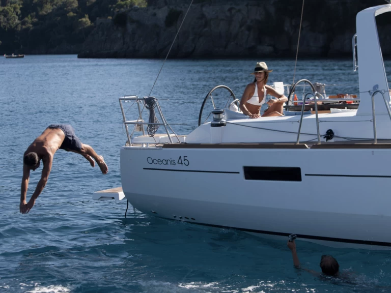 Wynajmij Bénéteau Oceanis 45 w Ajaccio