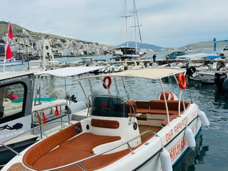 Wynajem łodzi Saver Saver 690 Open w Sarandë na SamBoat 