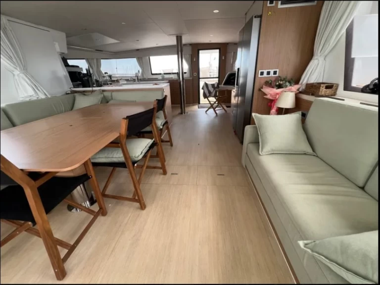 Katamaran do wynajmu w Aalsmeer w najlepszej cenie