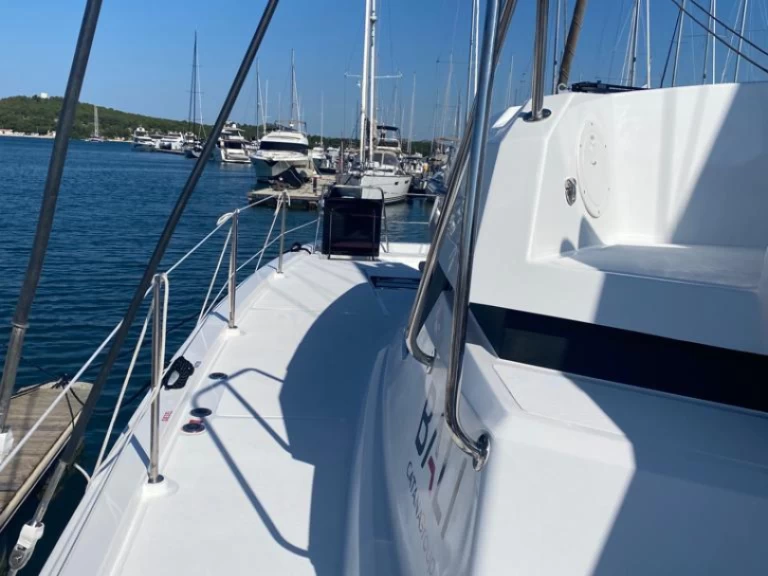 Wynajem Katamaran Bali z patentem 