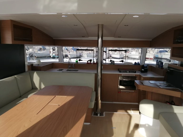 Wynajem Katamaran Bali z patentem 