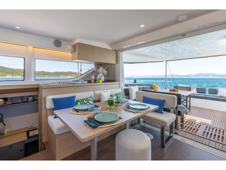 Wynajem Katamaran w Capo d'Orlando - Lagoon Lagoon 43