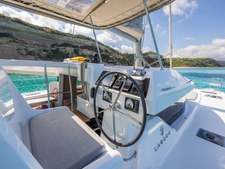 Wynajem Katamaran w Split - Lagoon Lagoon 38