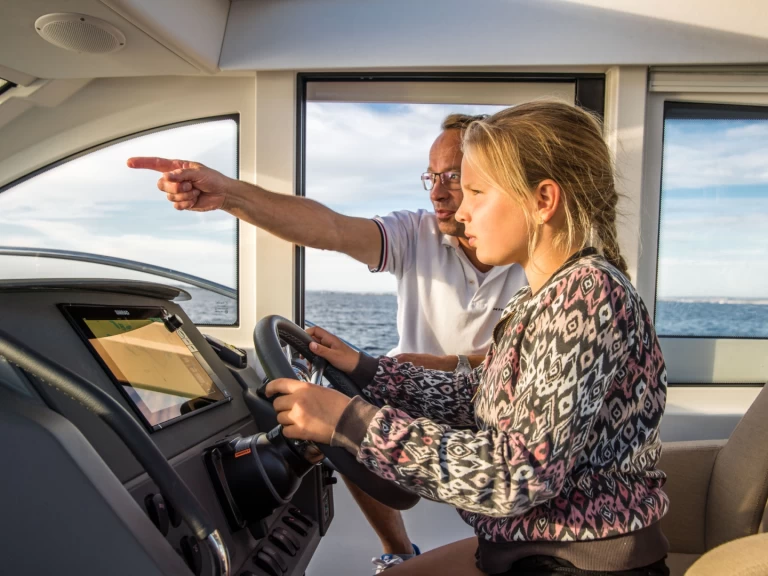 Wynajem łodzi Split tanio Nimbus 305 Coupe