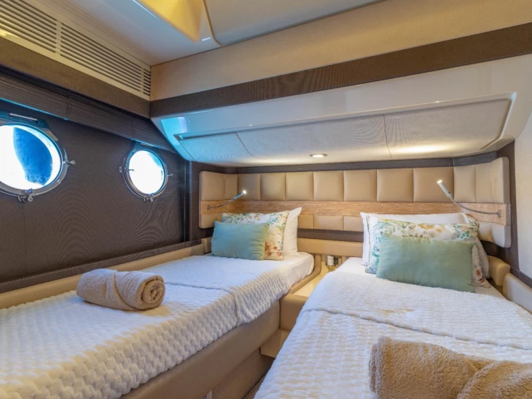 Wynajem Luksusowy jacht Azimut z patentem 