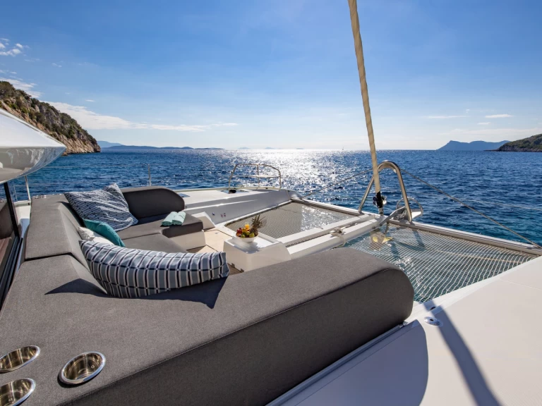 Lagoon Lagoon 55 między profesjonalistami a osobami prywatnymi w Lefkáda