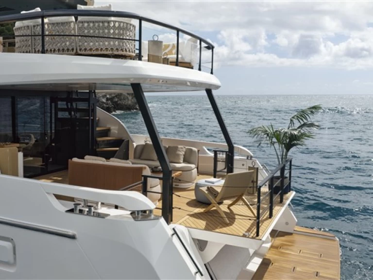 Luksusowy jacht do wynajmu w Sibenik w najlepszej cenie