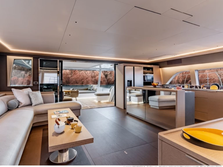 Lagoon Lagoon Seventy 8 między profesjonalistami a osobami prywatnymi w Le Marin