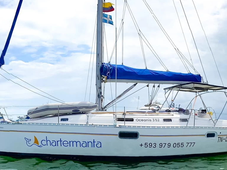 Wynajem Żaglowiec Bénéteau z patentem 