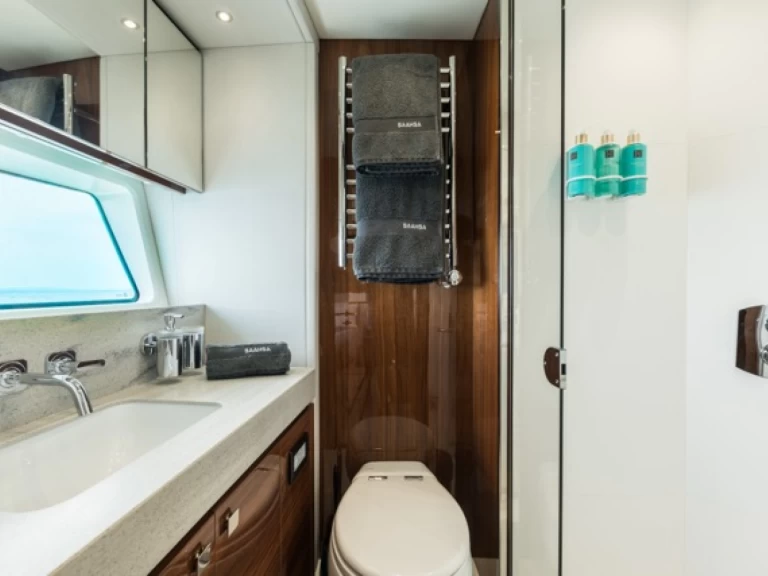 Sunseeker Sunseeker 76 Yacht między profesjonalistami a osobami prywatnymi w Ibiza Town