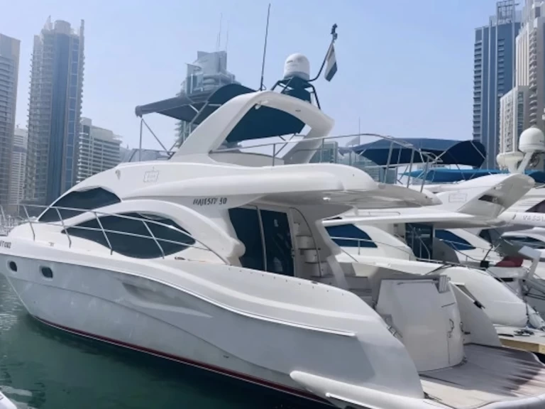 Luksusowy jacht do wynajmu w Dubai Marina w najlepszej cenie