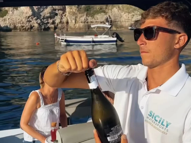 Wynajem łodzi LIVER CABIN 36 w Letojanni na SamBoat 